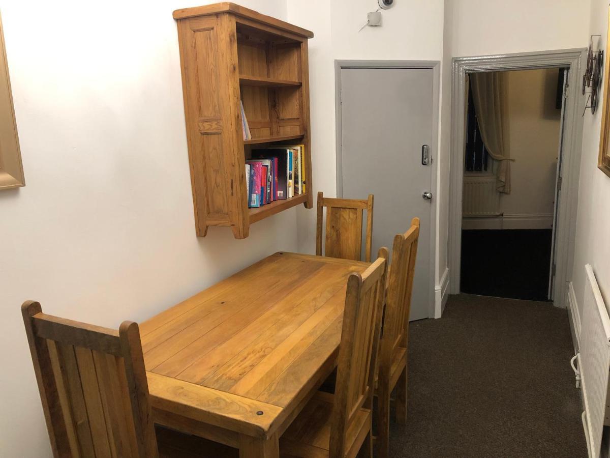 Tees Valley B&B Apartment 1 Стоктон-он-Тис Экстерьер фото