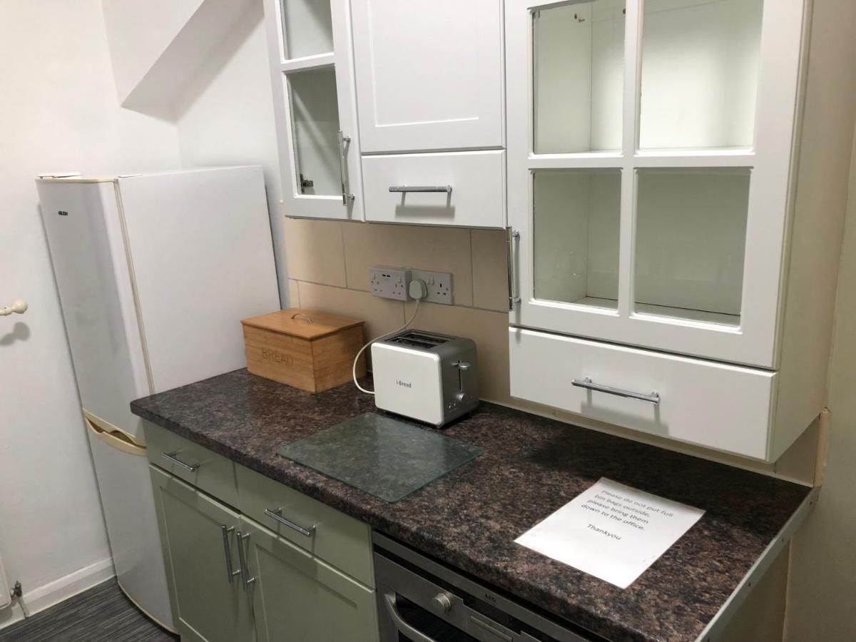 Tees Valley B&B Apartment 1 Стоктон-он-Тис Экстерьер фото